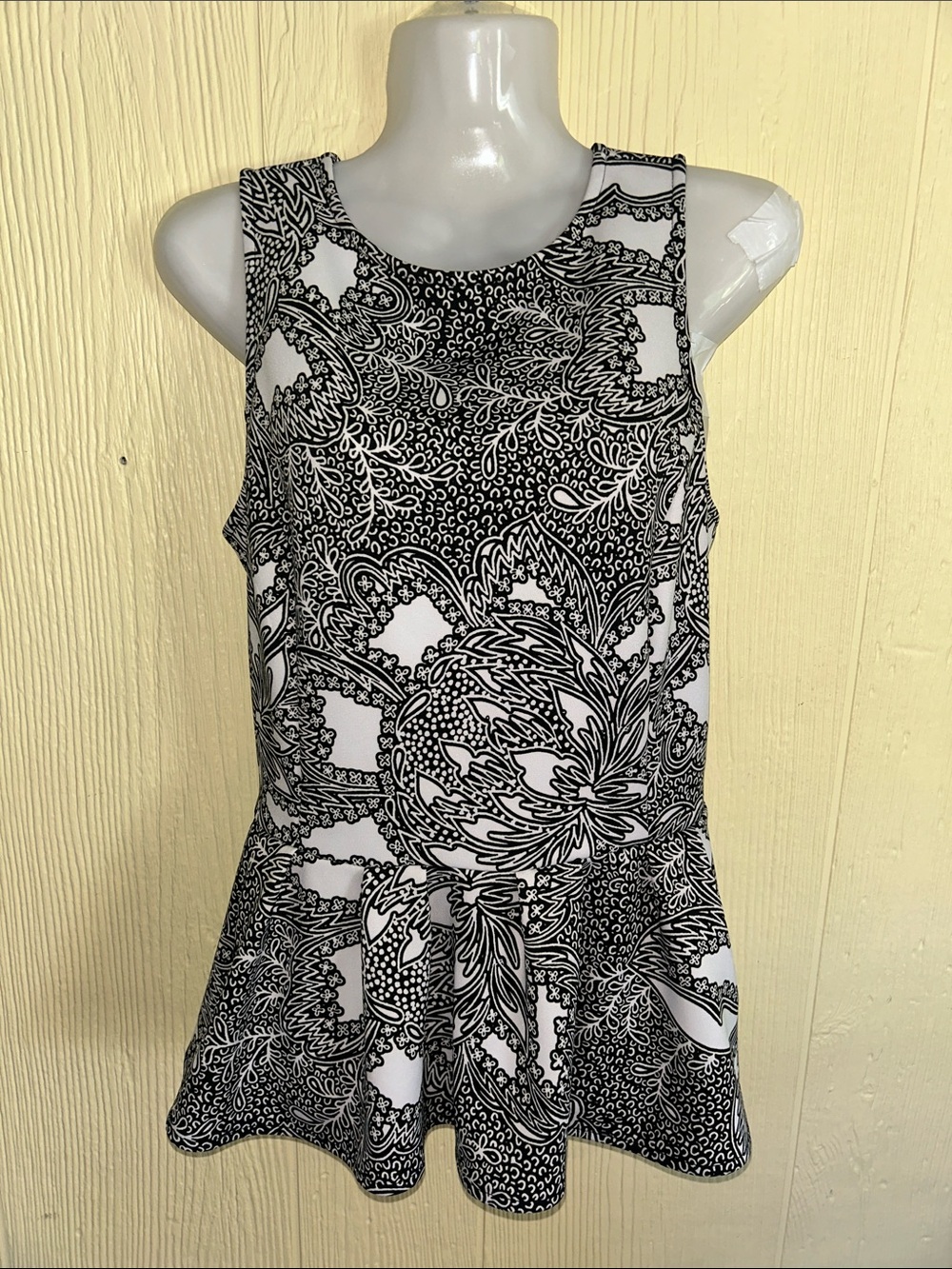 Black & White Floral Peplum Tank Top